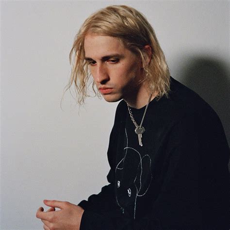 Porter Robinson .